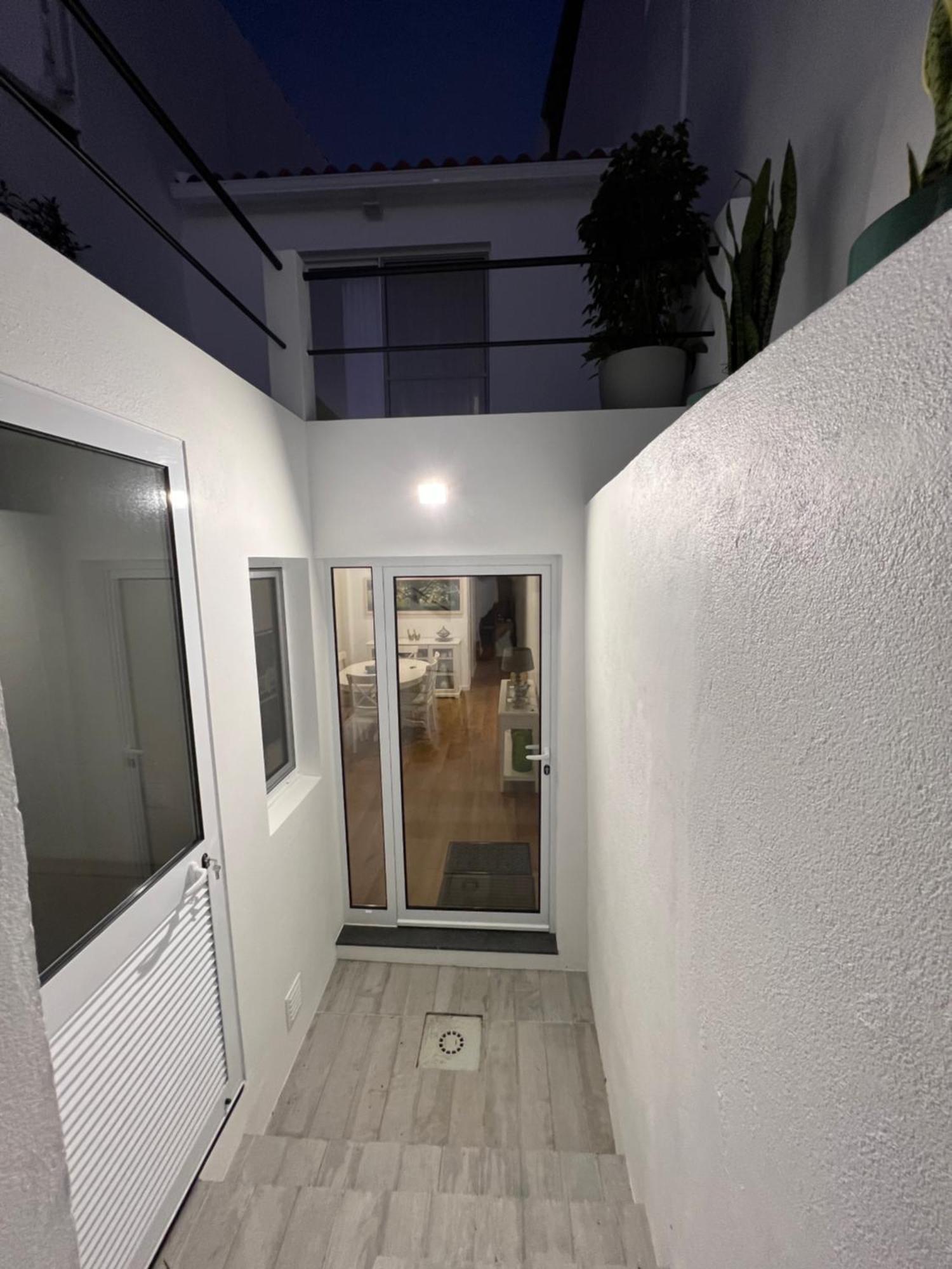 Urban 41 Guest House Ponta Delgada  Exterior photo